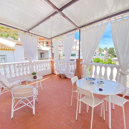 Casa Miguel - 3 Beautiful Apartments Availabe Sayalonga エクステリア 写真